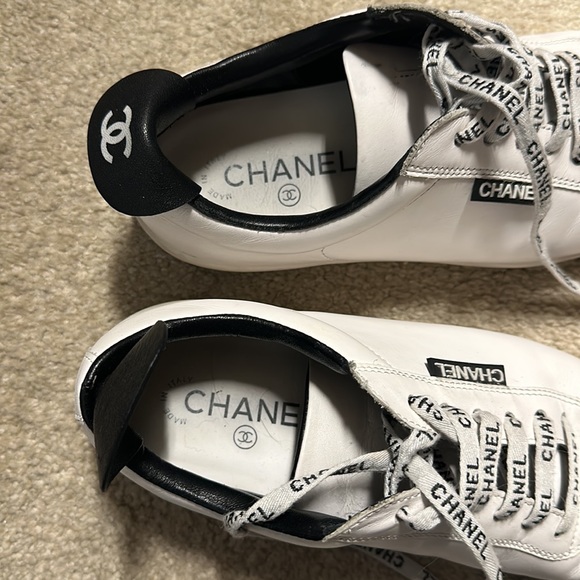 Authentic CHANEL sneakers size EURO 40 is US small size 10. - Picture 3 of 10